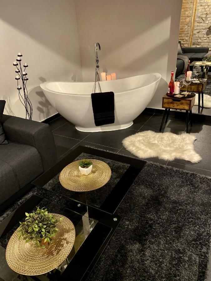 Kiraly Street , Stylish Apartment Budapest Bagian luar foto
